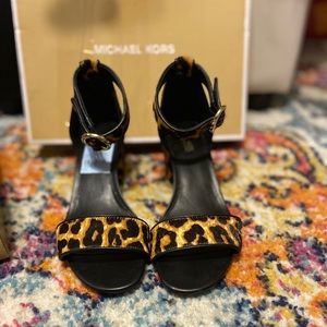🔥🔥Michael Kors Lena Sandal 🔥🔥